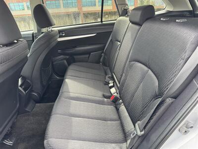 2012 Subaru Outback 2.5i Premium AWD - Photo 15 - Gresham, OR 97030