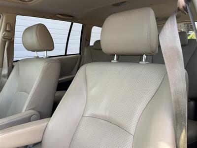 2006 Toyota Highlander Hybrid Limited 4WD - Photo 11 - Gresham, OR 97030