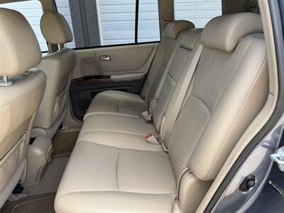 2006 Toyota Highlander Hybrid Limited 4WD - Photo 13 - Gresham, OR 97030