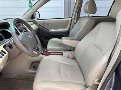 2006 Toyota Highlander Hybrid Limited 4WD - Photo 10 - Gresham, OR 97030