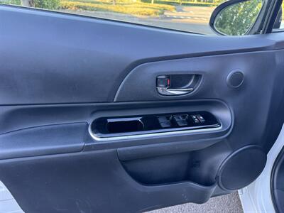 2015 Toyota Prius c Two Hybrid - Photo 24 - Gresham, OR 97030