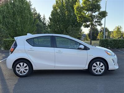 2015 Toyota Prius c Two Hybrid - Photo 6 - Gresham, OR 97030