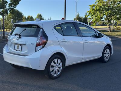 2015 Toyota Prius c Two Hybrid - Photo 5 - Gresham, OR 97030