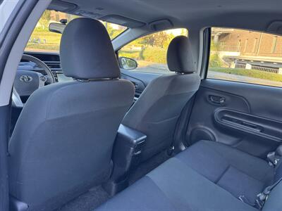 2015 Toyota Prius c Two Hybrid - Photo 14 - Gresham, OR 97030