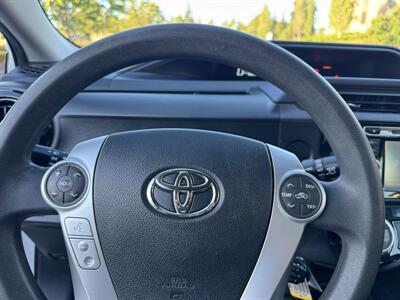 2015 Toyota Prius c Two Hybrid - Photo 19 - Gresham, OR 97030