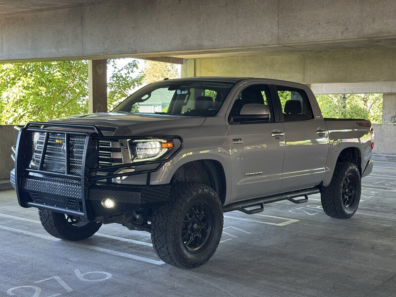 2019 Toyota Tundra Limited  Crew Cab 4x4 - Photo 1 - Gresham, OR 97030