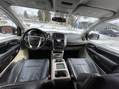 2012 Chrysler Town & Country Touring  LWB w/ STO-N-GO - Photo 23 - Gresham, OR 97030