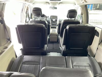 2012 Chrysler Town & Country Touring  LWB w/ STO-N-GO - Photo 18 - Gresham, OR 97030