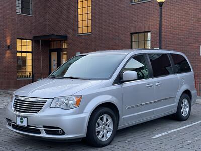 2012 Chrysler Town & Country Touring  LWB w/ STO-N-GO - Photo 1 - Gresham, OR 97030