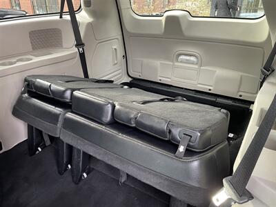 2012 Chrysler Town & Country Touring  LWB w/ STO-N-GO - Photo 17 - Gresham, OR 97030