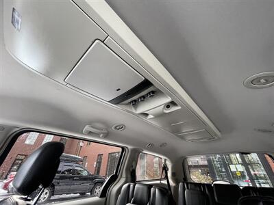 2012 Chrysler Town & Country Touring  LWB w/ STO-N-GO - Photo 39 - Gresham, OR 97030