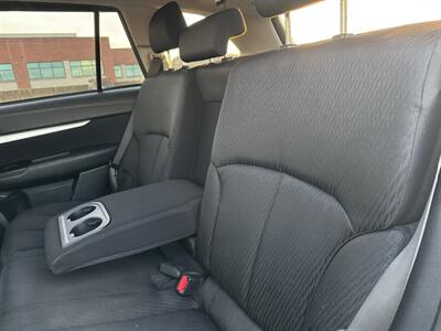 2011 Subaru Outback 2.5i Premium  AWD - Photo 17 - Gresham, OR 97030