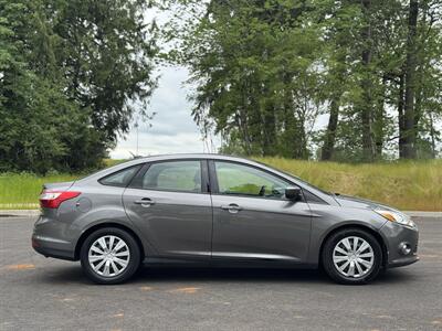 2012 Ford Focus SE - Photo 6 - Gresham, OR 97030