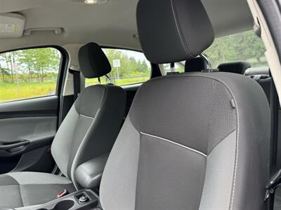2012 Ford Focus SE - Photo 12 - Gresham, OR 97030