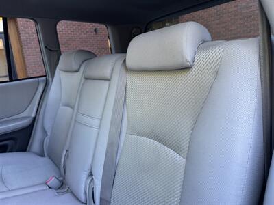 2005 Toyota Highlander V6 4WD - Photo 15 - Gresham, OR 97030
