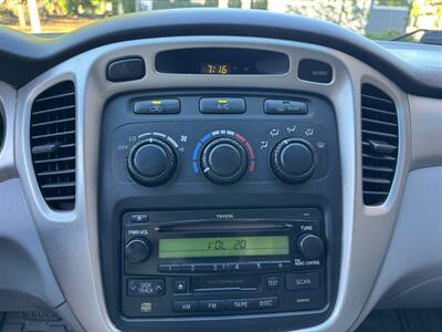 2005 Toyota Highlander V6 4WD - Photo 21 - Gresham, OR 97030