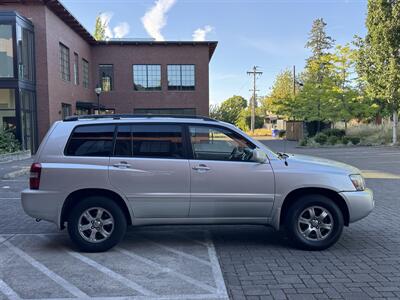 2005 Toyota Highlander V6 4WD - Photo 5 - Gresham, OR 97030