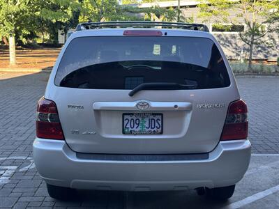2005 Toyota Highlander V6 4WD - Photo 4 - Gresham, OR 97030