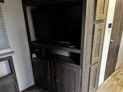 2018 Cruiser RV MPG Ultra-Lite 2000RD   - Photo 9 - Gresham, OR 97030