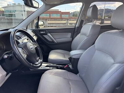 2014 Subaru Forester 2.5i Limited AWD Wagon - Photo 12 - Gresham, OR 97030