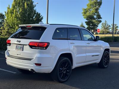 2019 Jeep Grand Cherokee Altitude 4WD - Photo 5 - Gresham, OR 97030