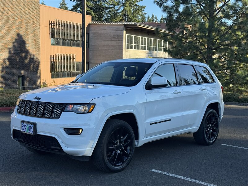 2019 Jeep Grand Cherokee Altitude  4WD - Photo 1 - Gresham, OR 97030