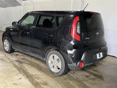 2016 Kia Soul Manual - Photo 2 - Gresham, OR 97030