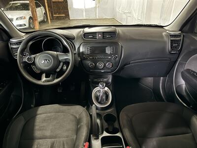 2016 Kia Soul Manual - Photo 12 - Gresham, OR 97030