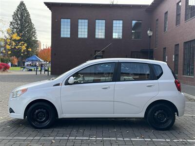 2011 Chevrolet Aveo5 LS   - Photo 2 - Gresham, OR 97030