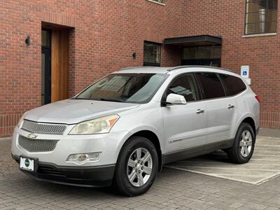 2009 Chevrolet Traverse LT  W/1LT - Photo 1 - Gresham, OR 97030