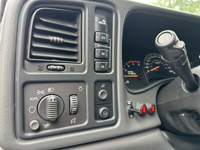 2005 Chevrolet Silverado 2500 LT 4dr Crew Cab  4x4 - Photo 22 - Gresham, OR 97030