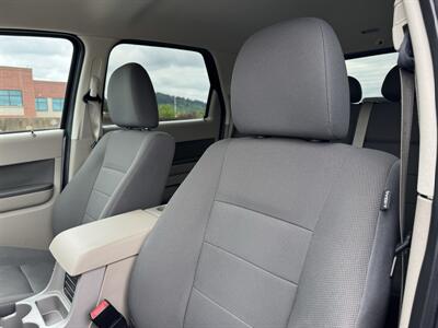 2009 Ford Escape Hybrid AWD - Photo 14 - Gresham, OR 97030