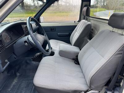 1990 Toyota Pickup  22re Manual - Photo 12 - Gresham, OR 97030