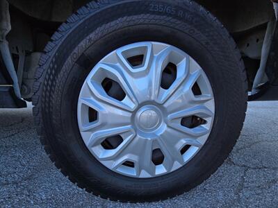 2022 Ford E-Transit 350   - Photo 32 - Chesterfield, MO 63005