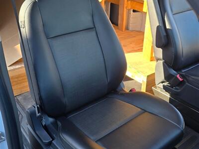 2022 Ford E-Transit 350   - Photo 18 - Chesterfield, MO 63005