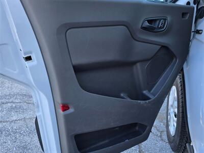 2022 Ford E-Transit 350   - Photo 15 - Chesterfield, MO 63005