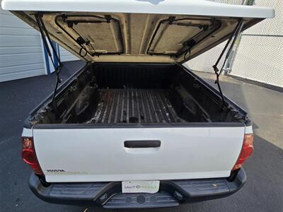 2015 Toyota Tacoma   - Photo 28 - Chesterfield, MO 63005