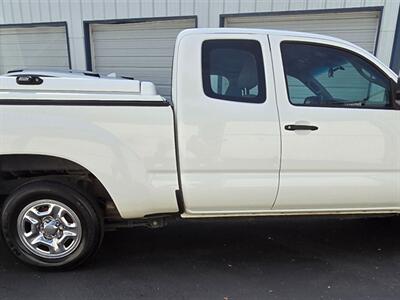 2015 Toyota Tacoma   - Photo 7 - Chesterfield, MO 63005