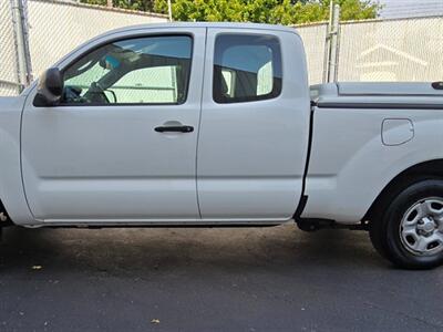 2015 Toyota Tacoma   - Photo 3 - Chesterfield, MO 63005