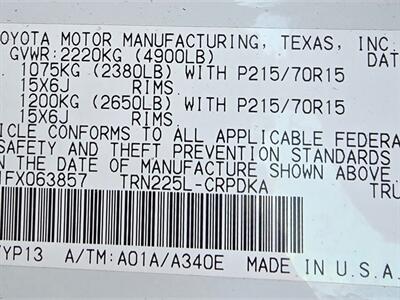 2015 Toyota Tacoma   - Photo 9 - Chesterfield, MO 63005