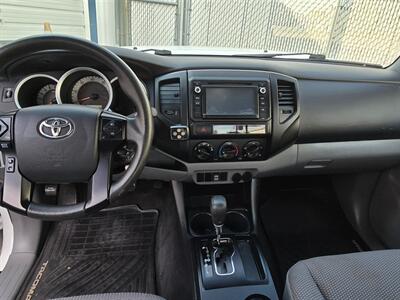 2015 Toyota Tacoma   - Photo 17 - Chesterfield, MO 63005