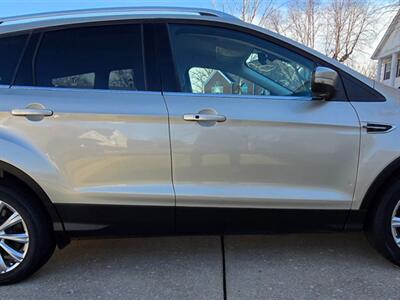2017 Ford Escape Titanium   - Photo 11 - Chesterfield, MO 63005