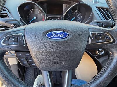 2017 Ford Escape Titanium   - Photo 3 - Chesterfield, MO 63005