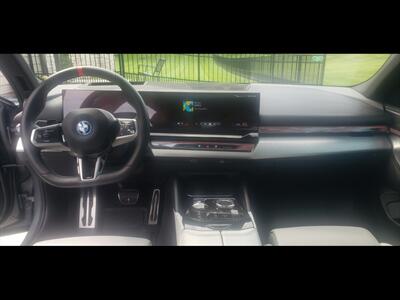 2024 BMW i5 M60   - Photo 16 - Chesterfield, MO 63005