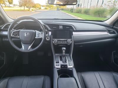 2017 Honda Civic Touring   - Photo 2 - Chesterfield, MO 63005