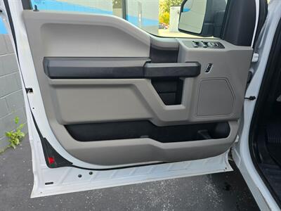 2018 Ford F-150 XL Supercab 4x4   - Photo 13 - Chesterfield, MO 63005