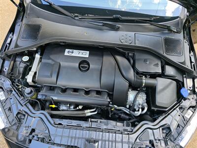 2014 Volvo S60 T6 AWD   - Photo 42 - Chesterfield, MO 63005