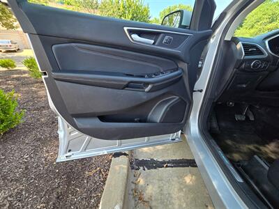 2017 Ford Edge Titanium   - Photo 14 - Chesterfield, MO 63005