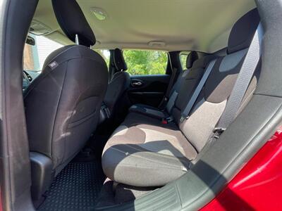 2017 Jeep Cherokee Sport   - Photo 27 - Chesterfield, MO 63005