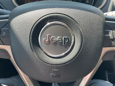 2017 Jeep Cherokee Sport   - Photo 18 - Chesterfield, MO 63005